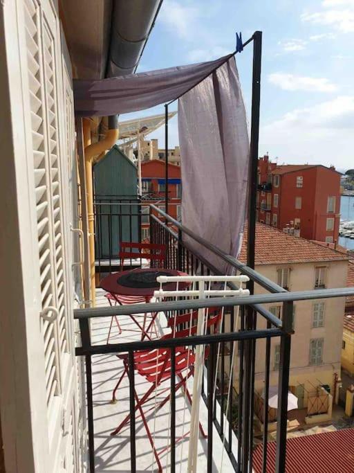 Balcony Last Floor Harbour Parking On Demand Appartement *